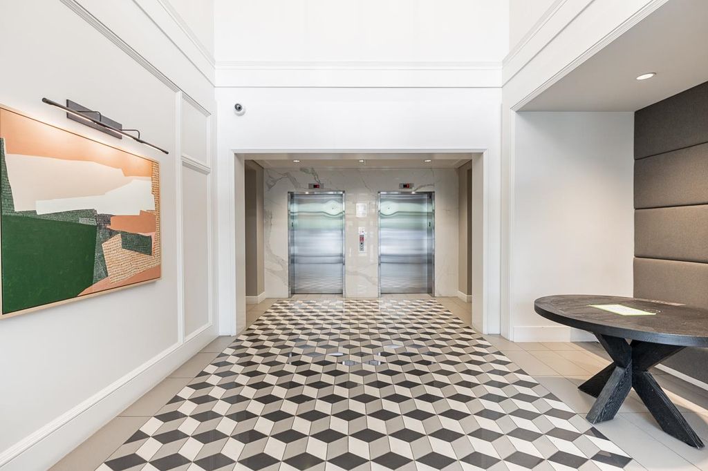 Photo of 14968 101a Avenue #202, Surrey, BC V3R 0E8 (MLS # R3114764)