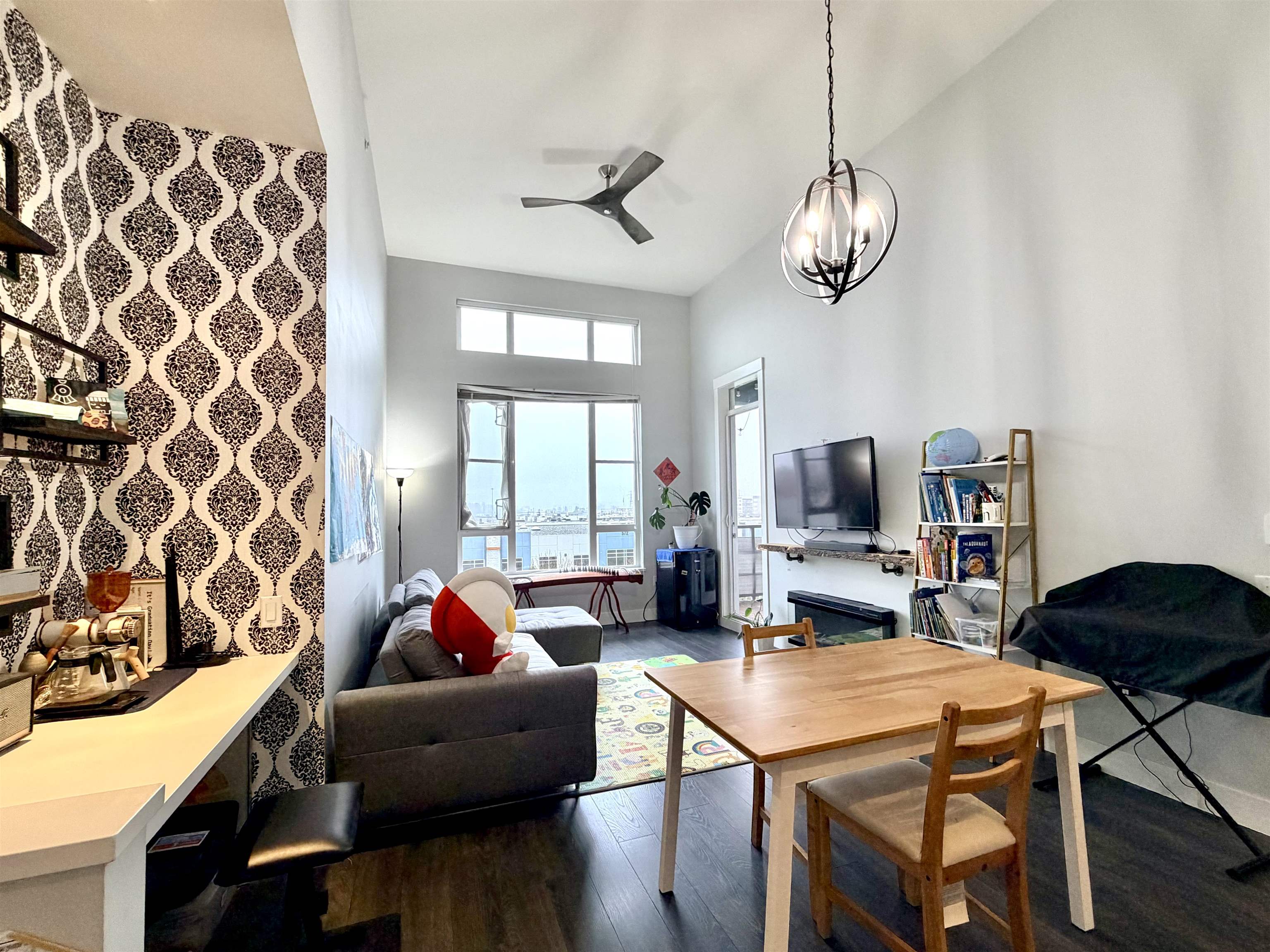 2307 Ranger Lane 406