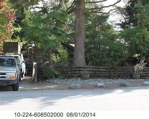 1570 Salisbury Avenue Port Coquitlam BC V3B 1X2