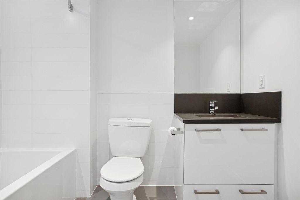 listing image 1106985147863828087