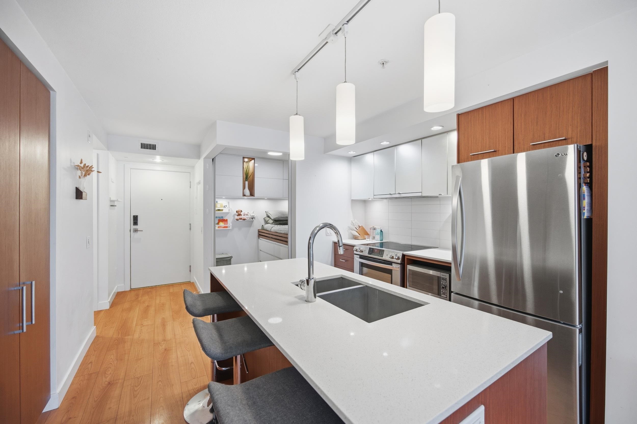 221 E 3rd Street 209