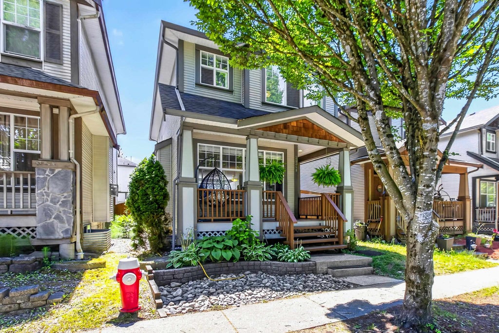 Photo of 24348 102a Avenue, Maple Ridge, BC V2W 1X9 (MLS # R3145196)
