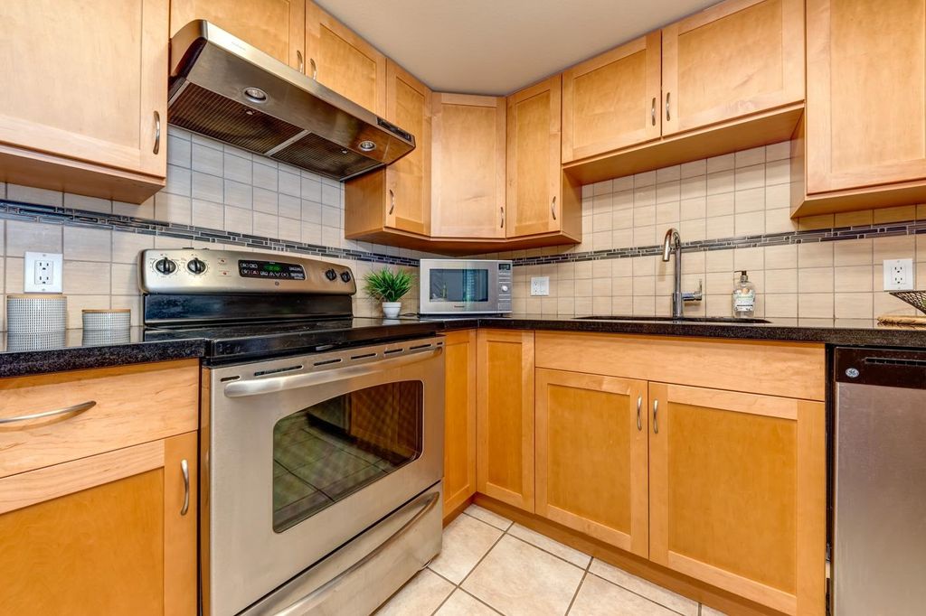 listing image 1107628848791043156