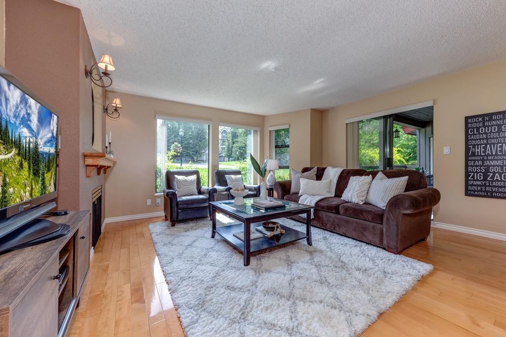 listing image 1109757830092902577