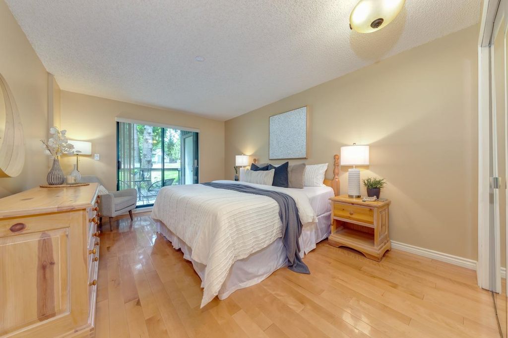 listing image 1102793822044946037