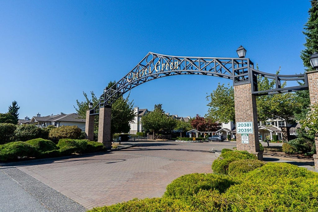 Photo of 20391 96 Avenue #231, Surrey, BC V1M 2L2 (MLS # R3167433)