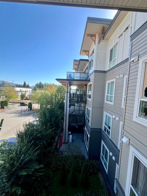 12409 Harris Road 302 Pitt Meadows BC V3Y 0E7