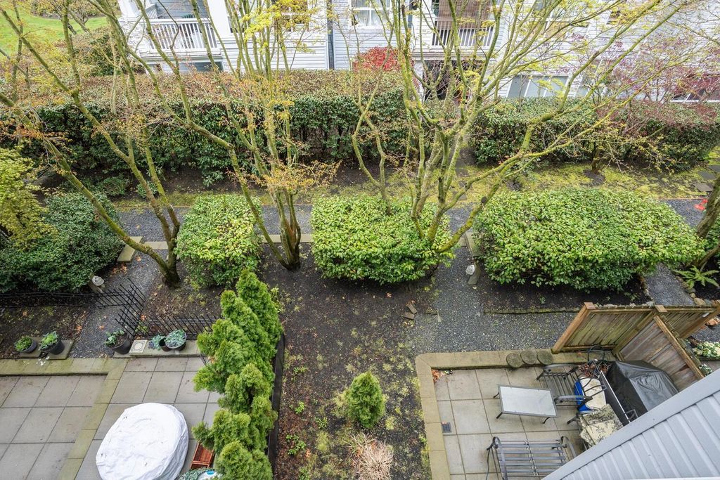 listing image 1102563077601889399