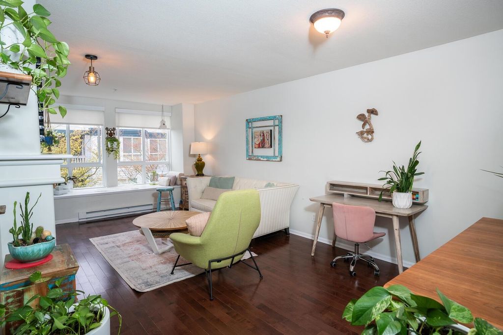 listing image 1101841811528040650