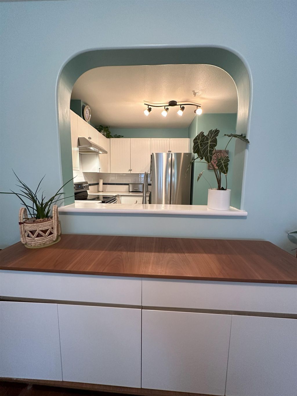 listing image 1108094967140371197