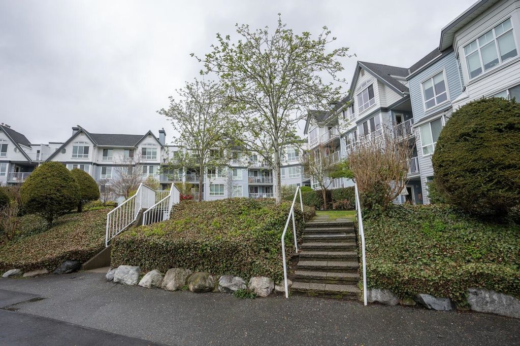 listing image 1105879981664487055