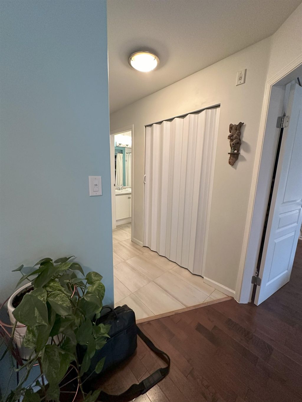 listing image 1100468234725721179