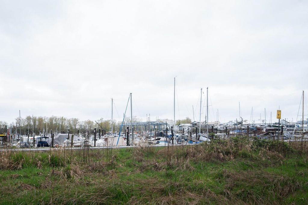 listing image 1108029390135970757