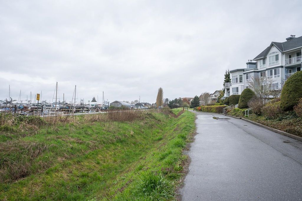 listing image 1101265259020537923