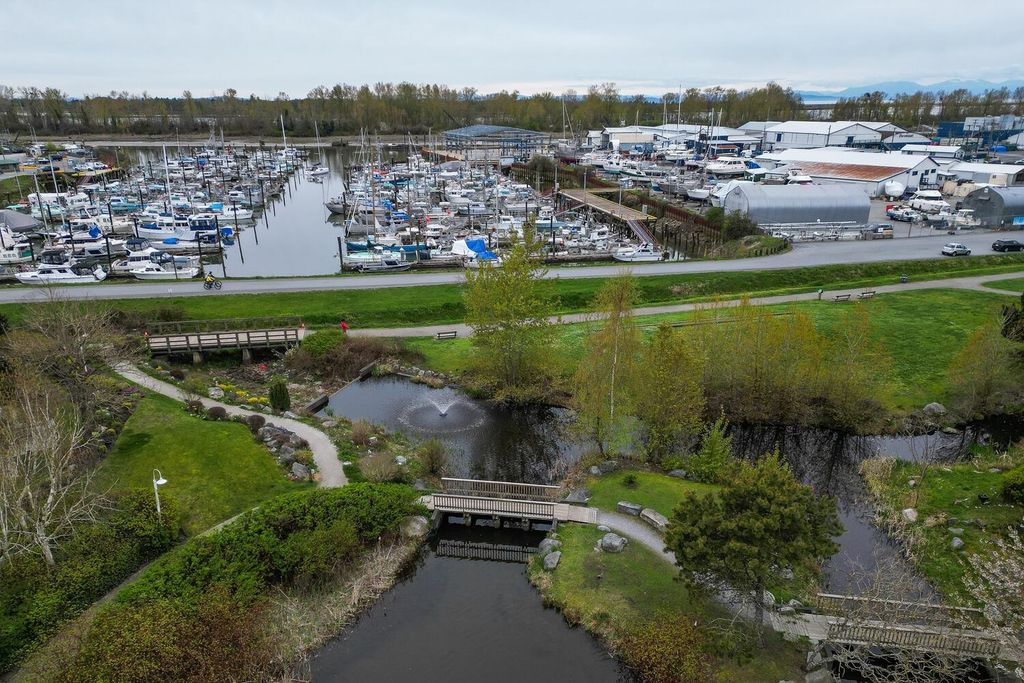 listing image 1106716623787941658