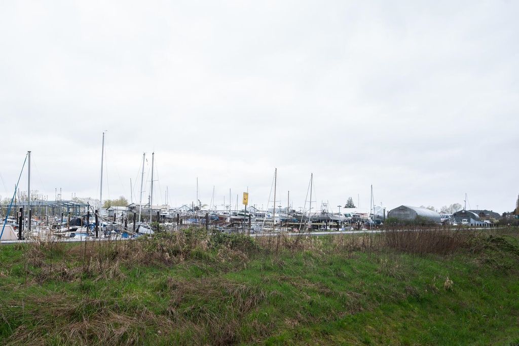 listing image 1103077505189551271