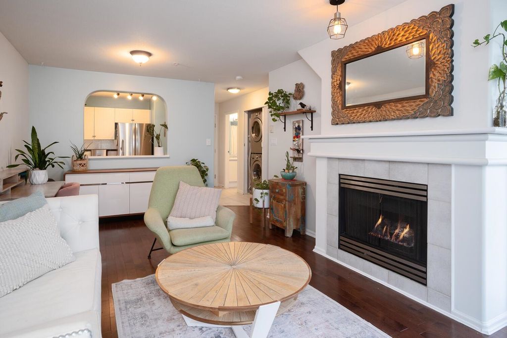 listing image 1104835824320969963