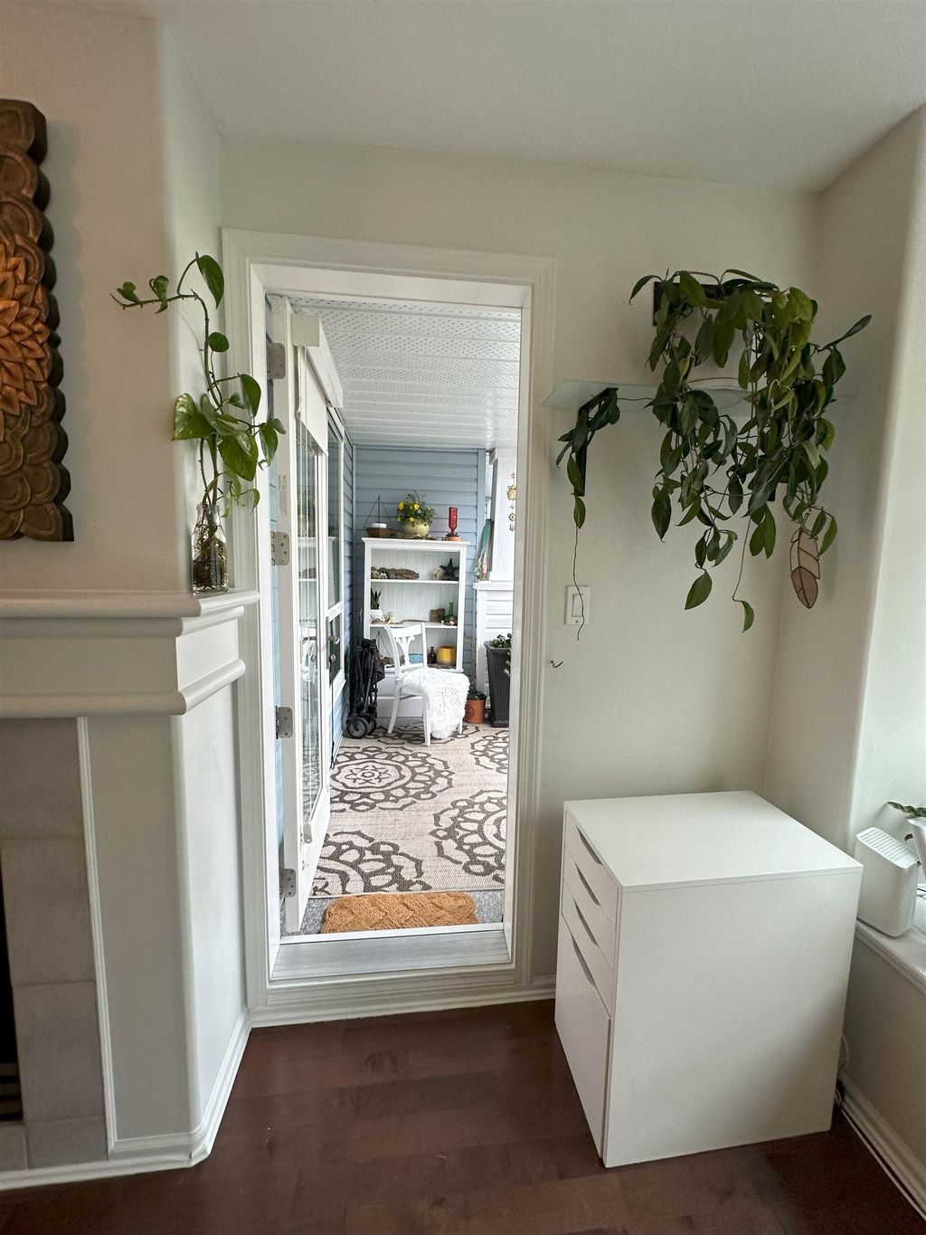 listing image 1108628029943530512