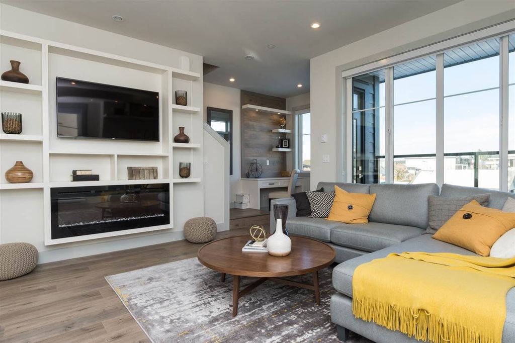 listing image 1104272953231530250