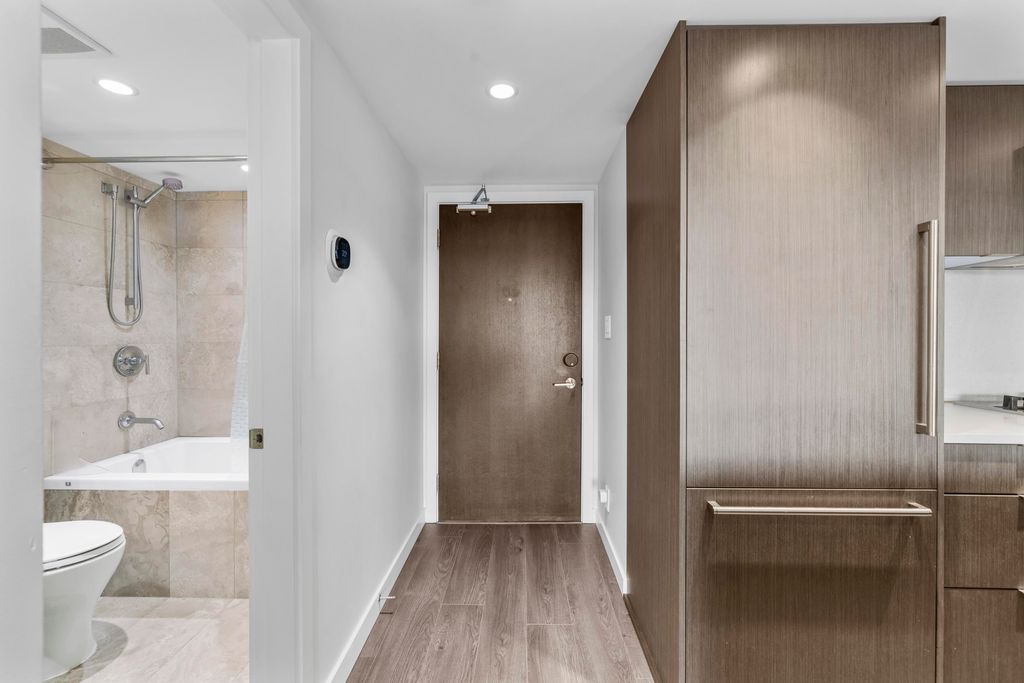 listing image 1105557445387449133
