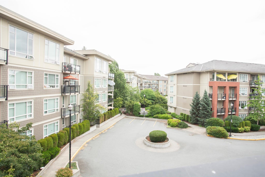 Photo of 20211 66 Avenue #C325, Langley, BC V2Y 0L4 (MLS # R3141181)