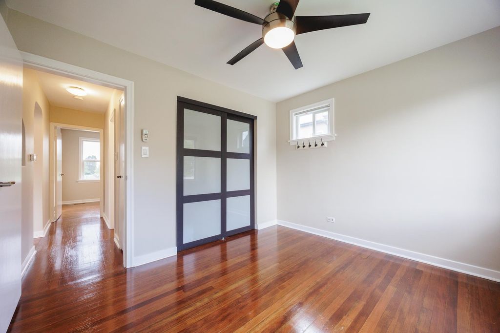 listing image 1104088668360822442