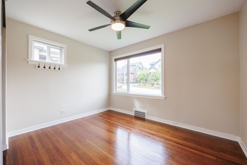 listing image 1105083424185536662