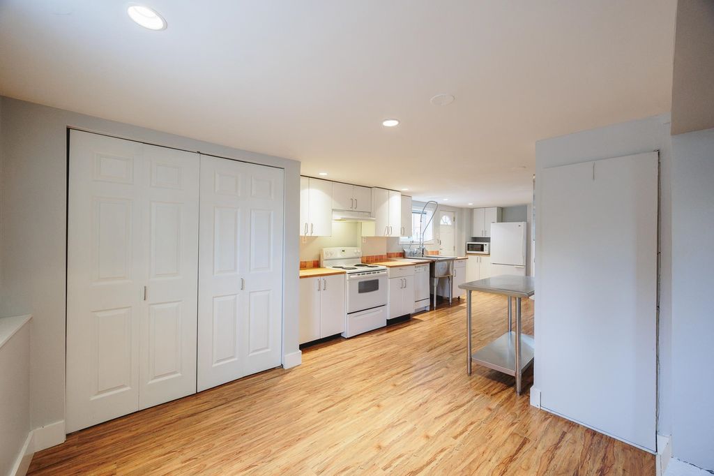 listing image 1102330968676407285