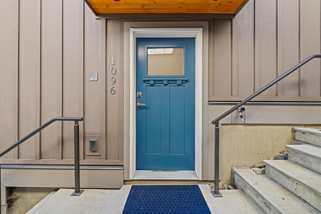 listing image 1102086215668942951