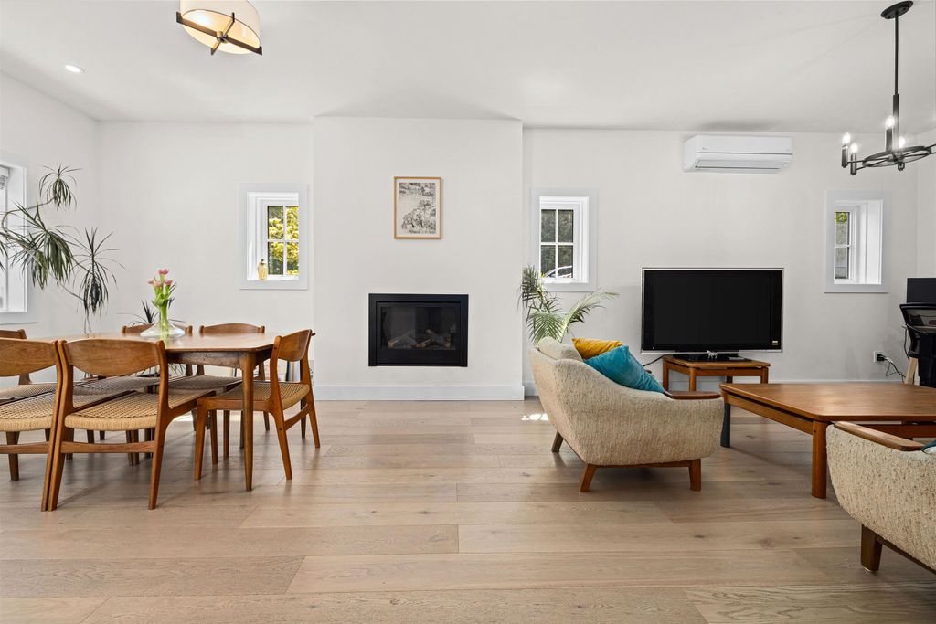 listing image 1109826091011347292