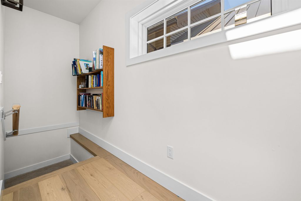 listing image 1109564118029157668