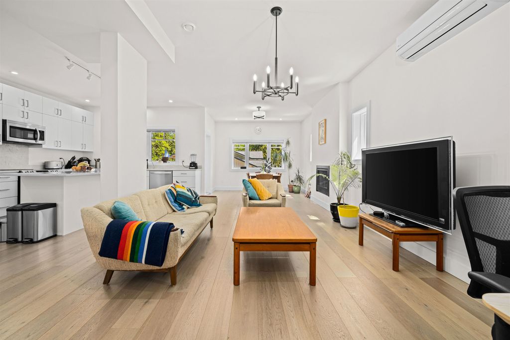 listing image 1100827516590140462