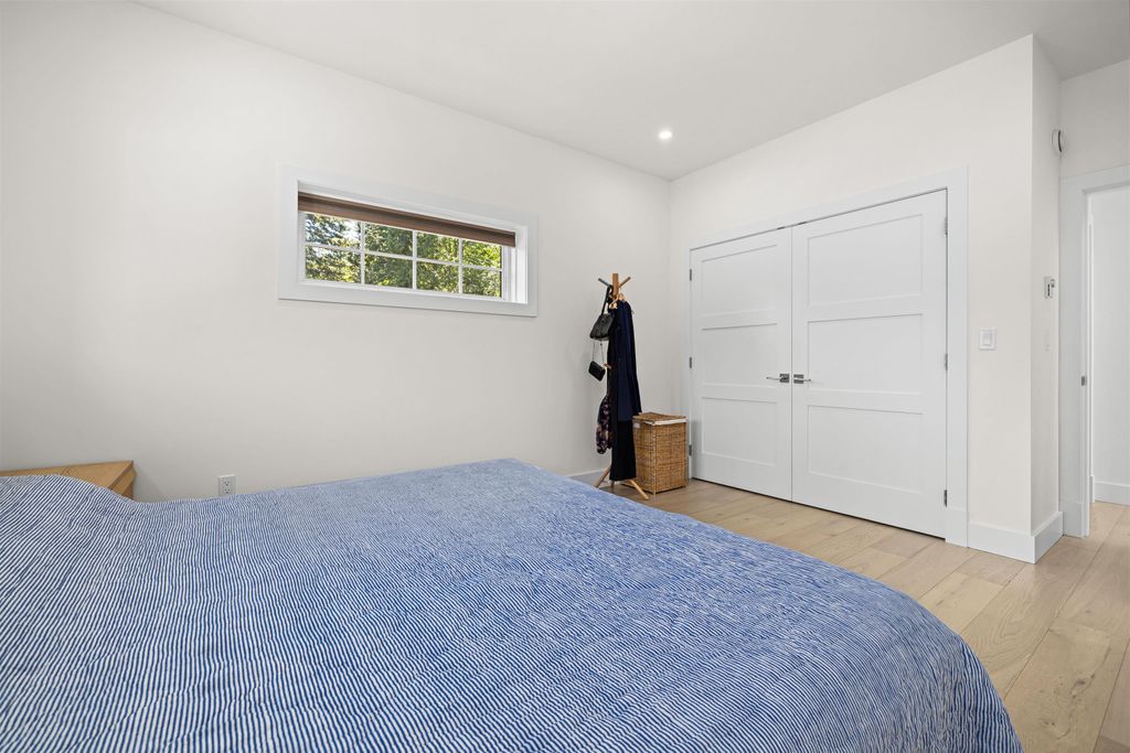 listing image 1100682016710189188