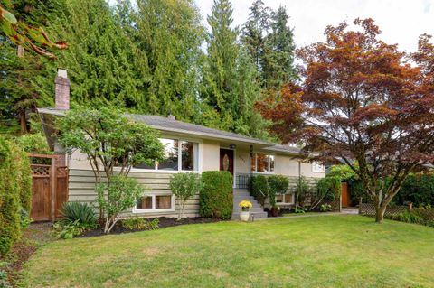 3658 Loraine Avenue North Vancouver BC V7R 4B8