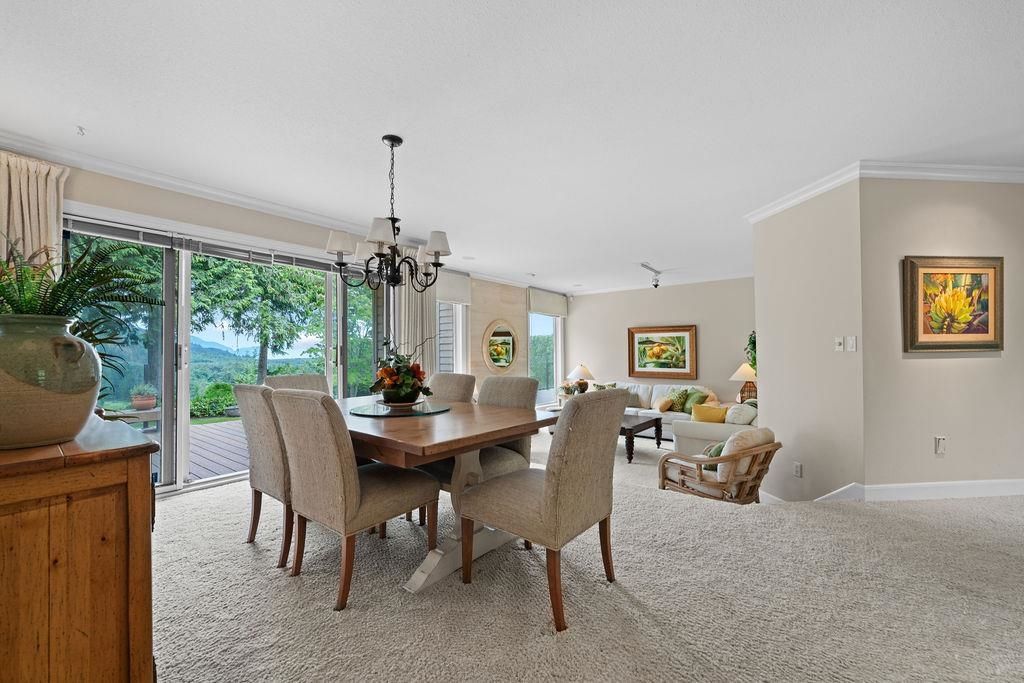 listing image 1105200380261686719