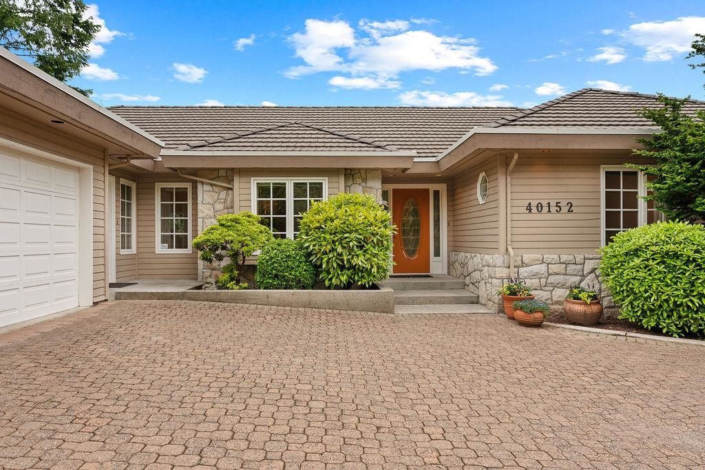 listing image 1102520141279874690