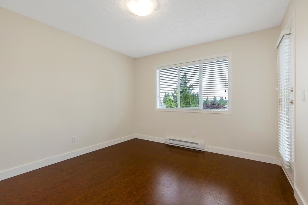 listing image 1107005395632111830