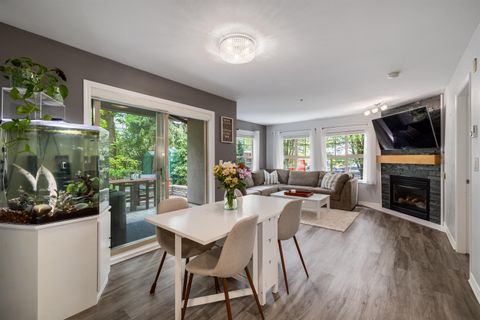 15325 17 Avenue 103 Surrey BC V4A 1T8