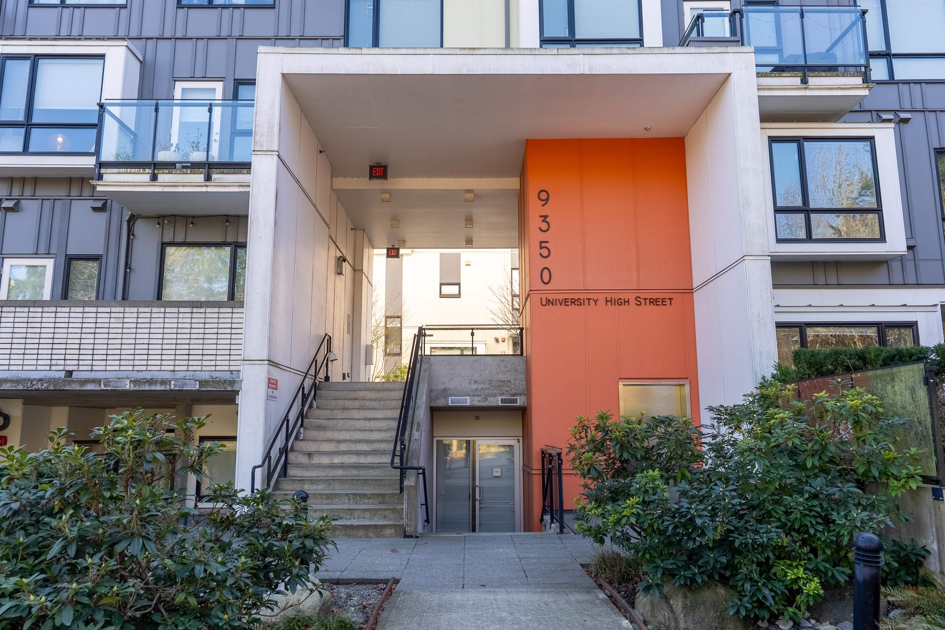 9350 University High Street 407