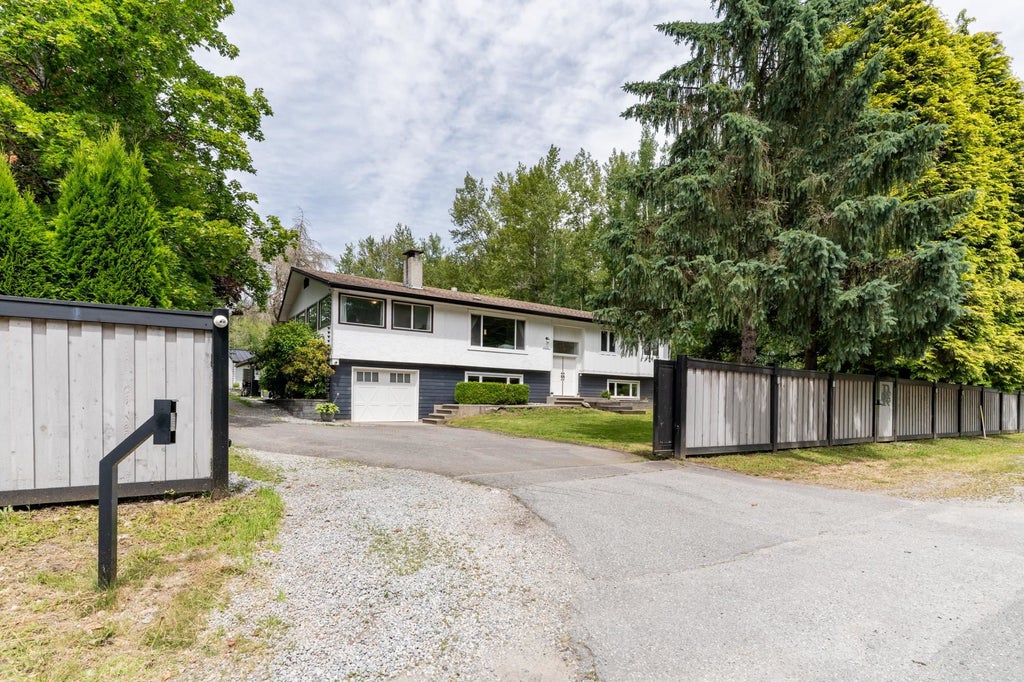 Photo of 24991 100 Avenue, Maple Ridge, BC V2W 1S3 (MLS # R3144062)
