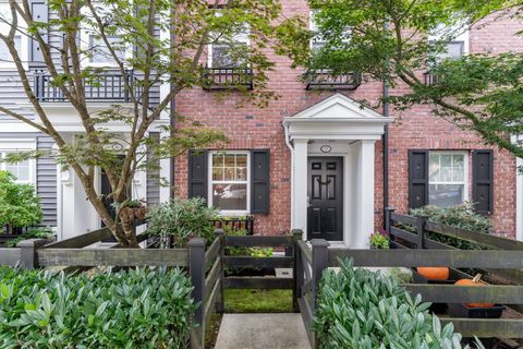 19572 Fraser Way 7 Pitt Meadows BC V3Y 0A9