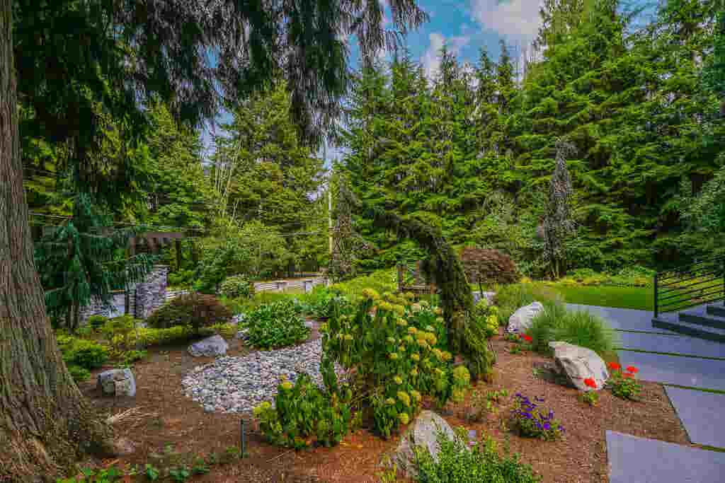 Photo of 13262 Woodcrest Drive, Surrey, BC V4P 1W5 (MLS # R3157678)