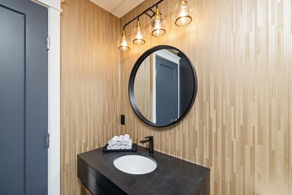 listing image 1107877834747779622