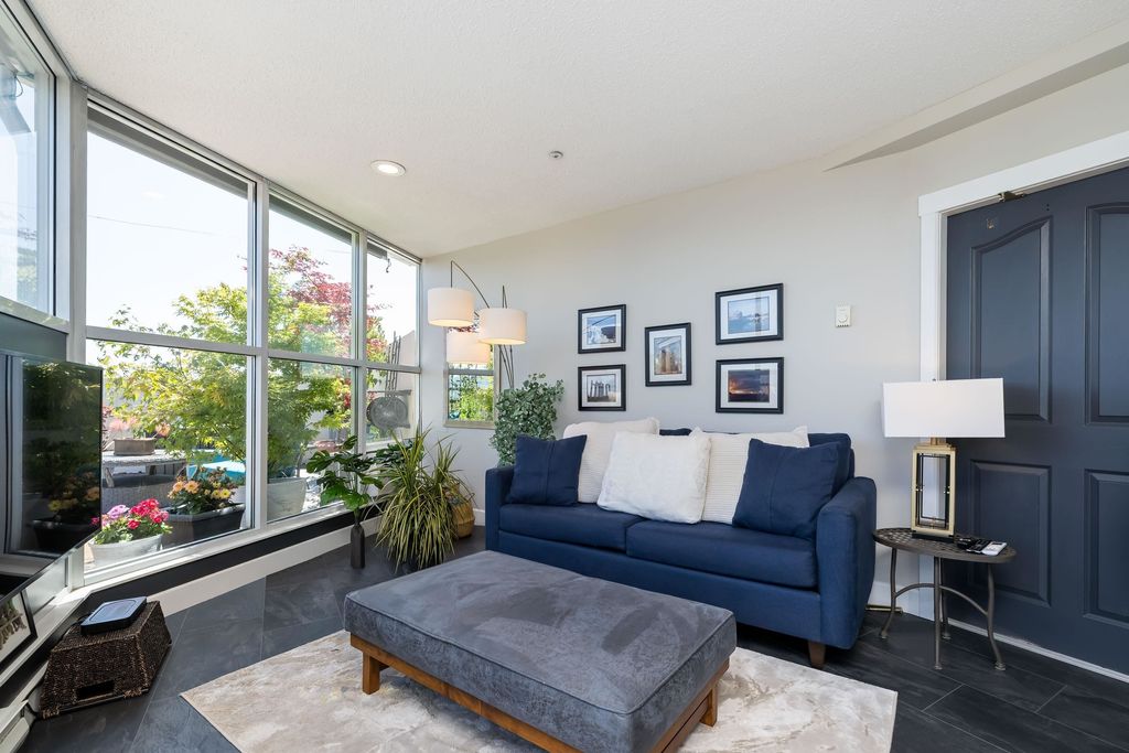 listing image 1102465196154339434