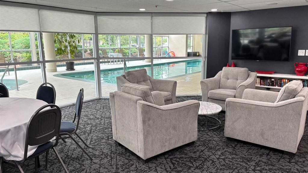 listing image 1106203634357840135