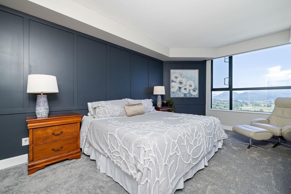 listing image 1100749913100300303