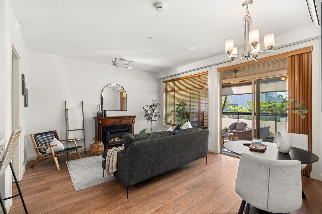 Photo of 2860 Trethewey Street #202, Abbotsford, BC V2T 0G5 (MLS # R3120298)
