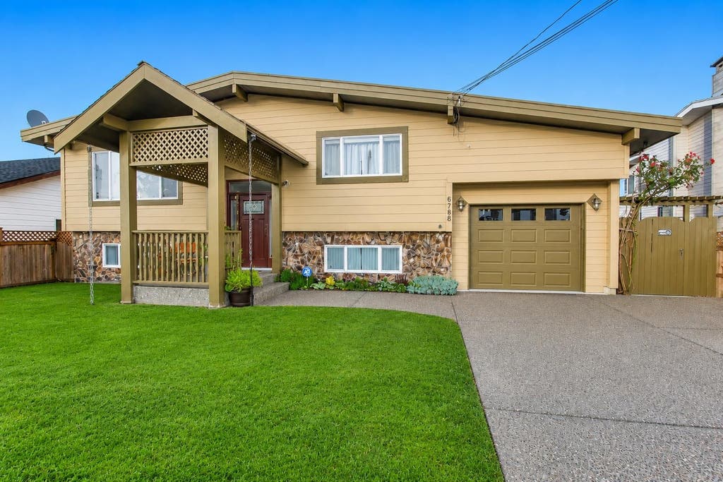 Photo of 6780 School Lane, Chilliwack, BC V2R 2C9 (MLS # R3158171)