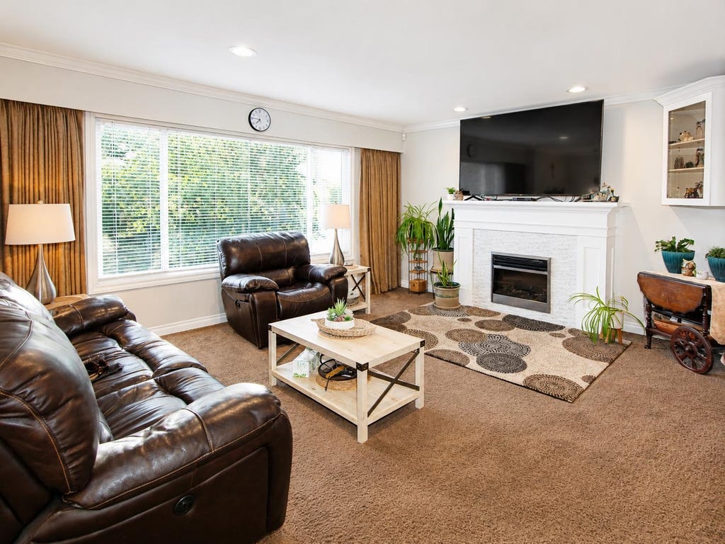Photo of 6780 School Lane, Chilliwack, BC V2R 2C9 (MLS # R3158171)