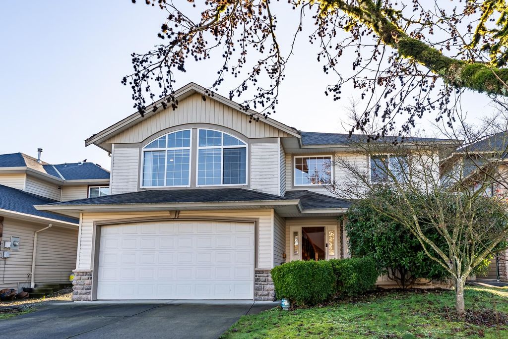 Photo of 22084 Isaac Crescent, Maple Ridge, BC V2X 0W1 (MLS # R3080256)